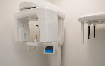 Radiologie panoramique pour la planification implantaire